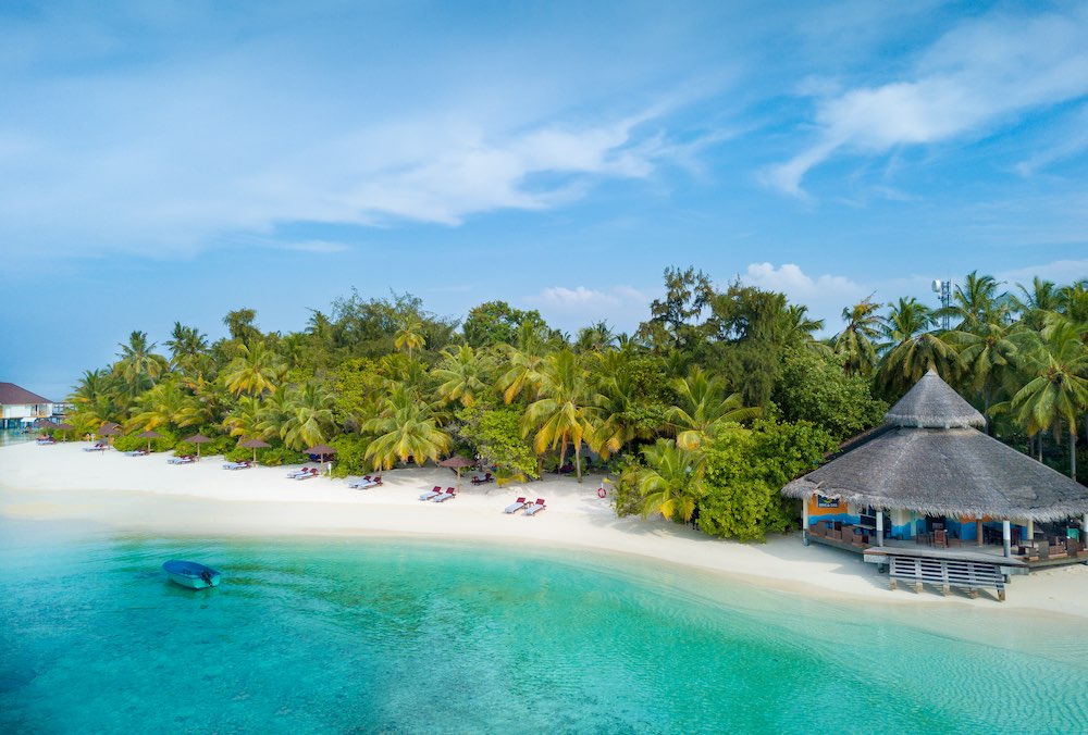 Deluxe Room at Ellaidhoo Maldives by Cinnamon thumbnail 6